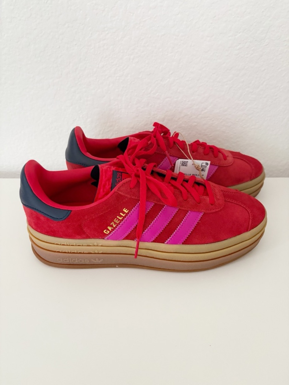 Adidas Gazelle Bold Platform Sneakers Women 8.5 Red Lucid Fuchsia NWT